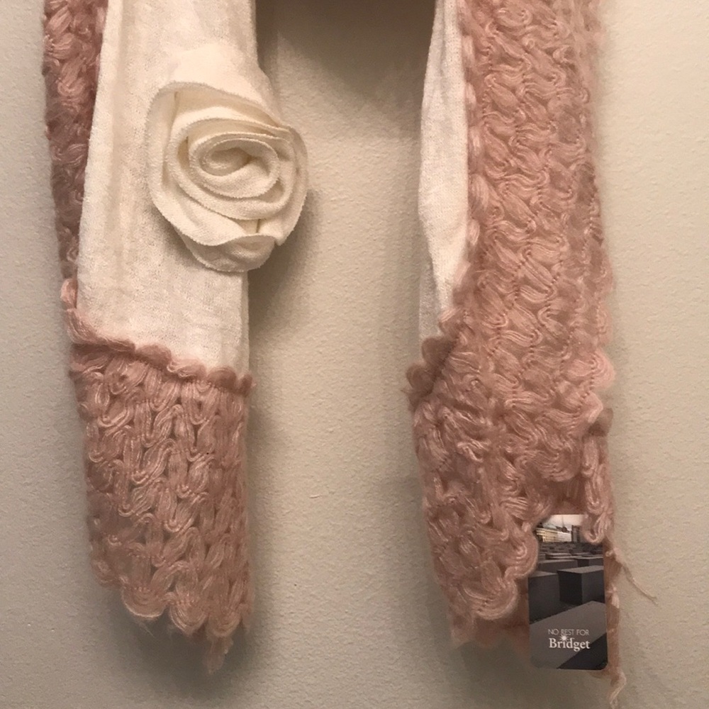 Scarf - Picture 2 of 3